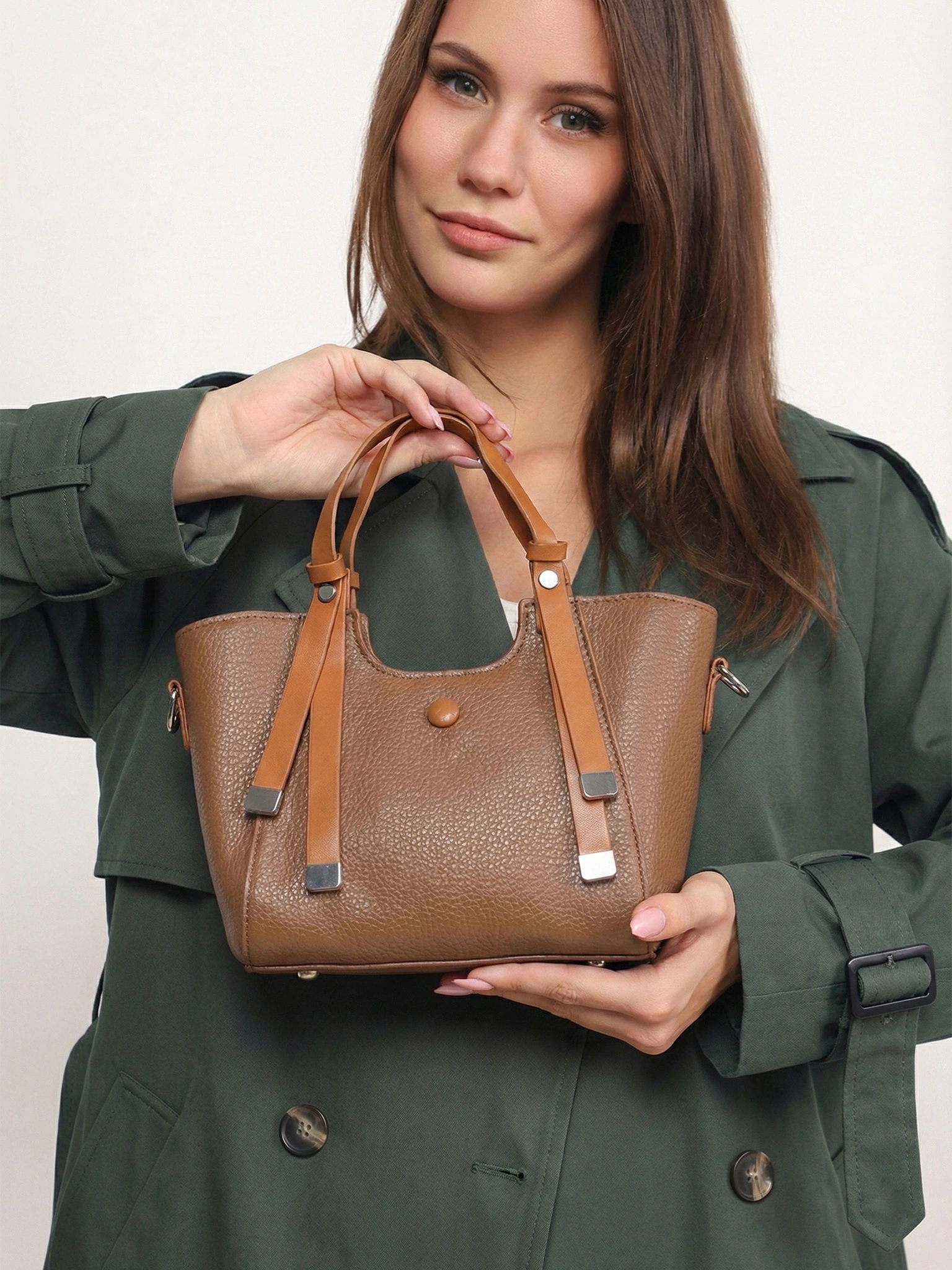 Сумка-тоут маленькая с декоративными ремешками в ассортименте